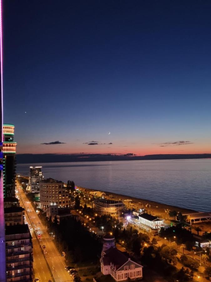Orbi City Sea View Batoemi Buitenkant foto