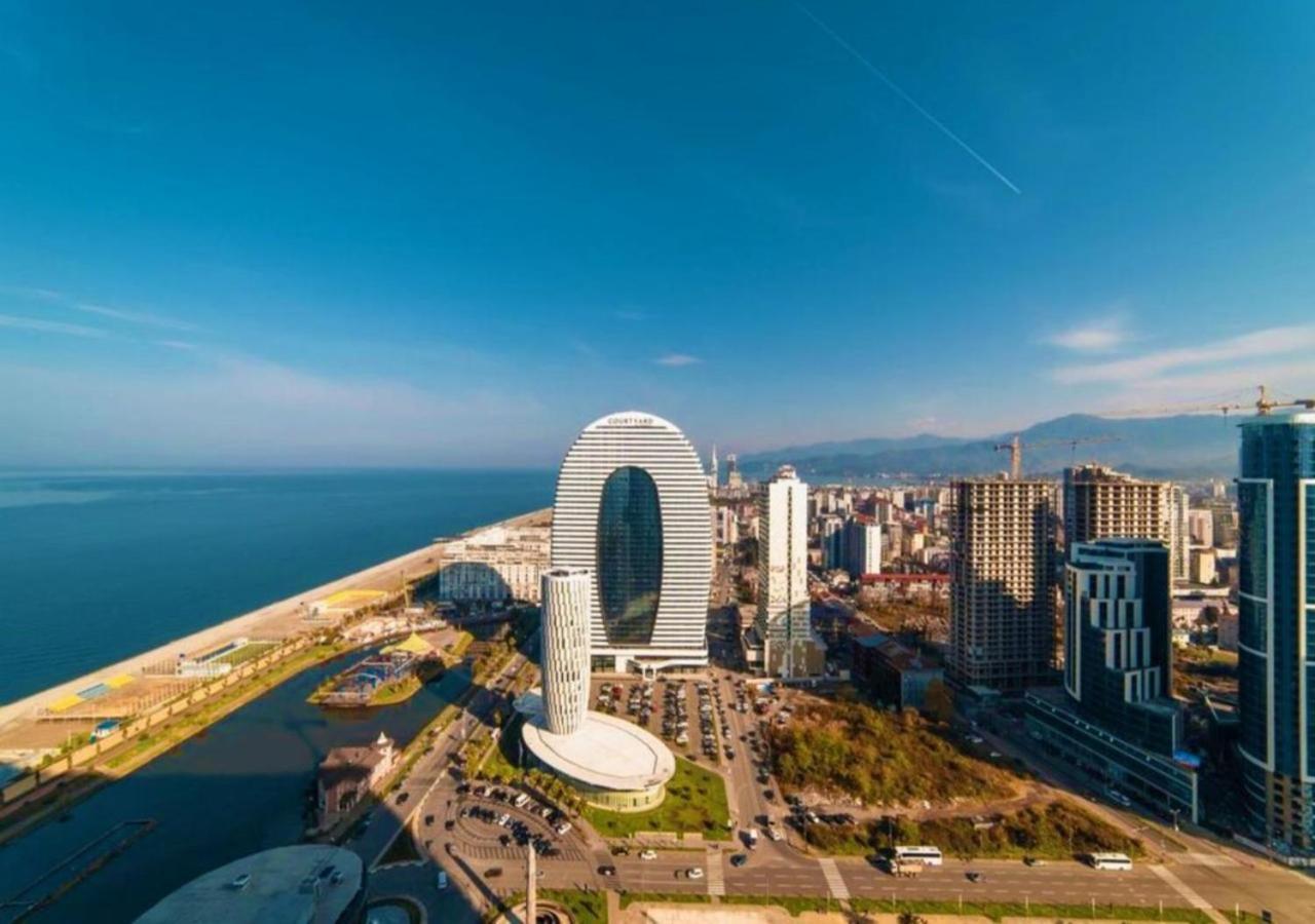 Orbi City Sea View Batoemi Buitenkant foto